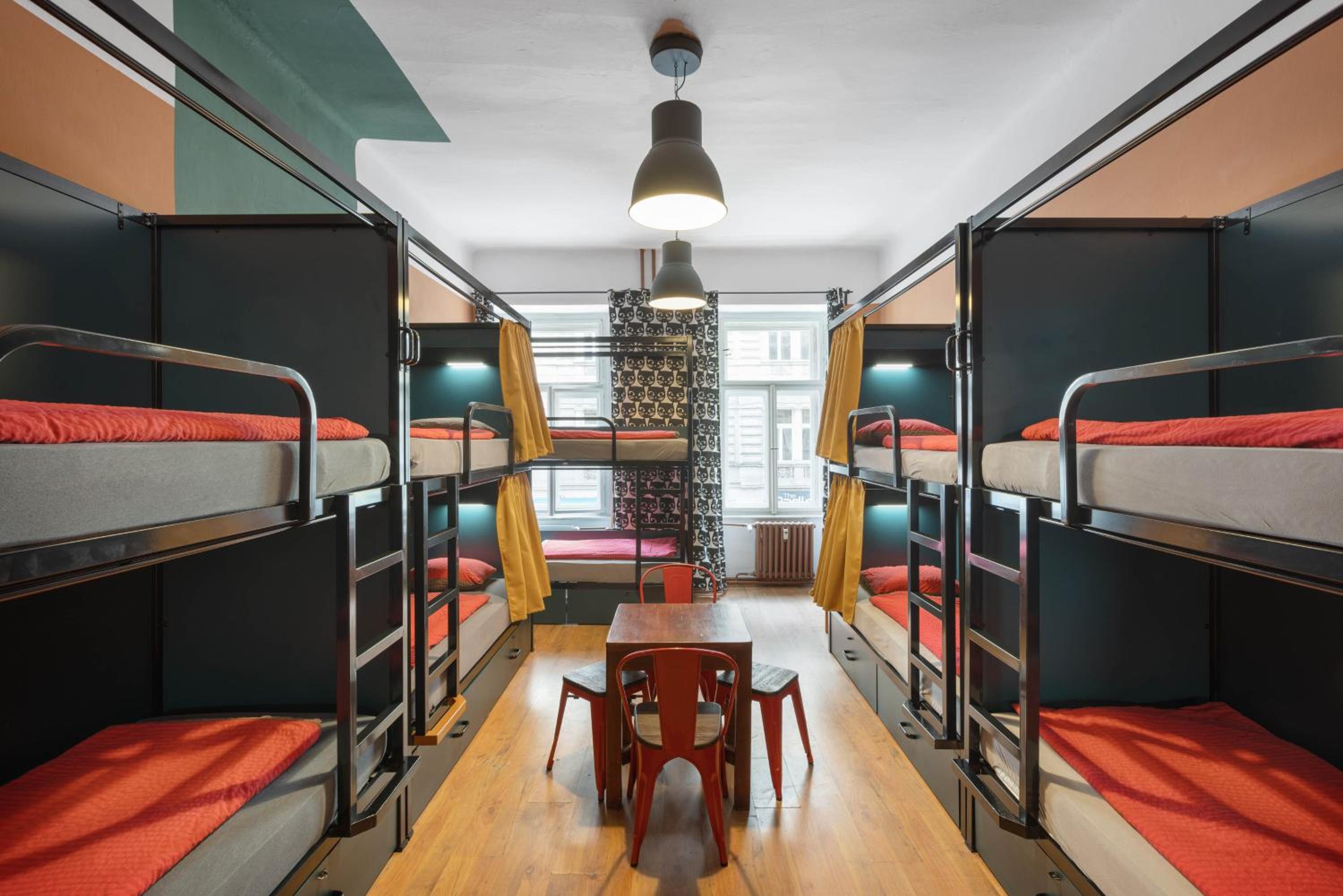 Hostel Elf