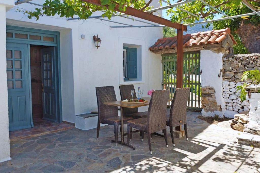 Thalia's Cottage - Cozy, Romantic Retreat with Sea & Mountain views view 2