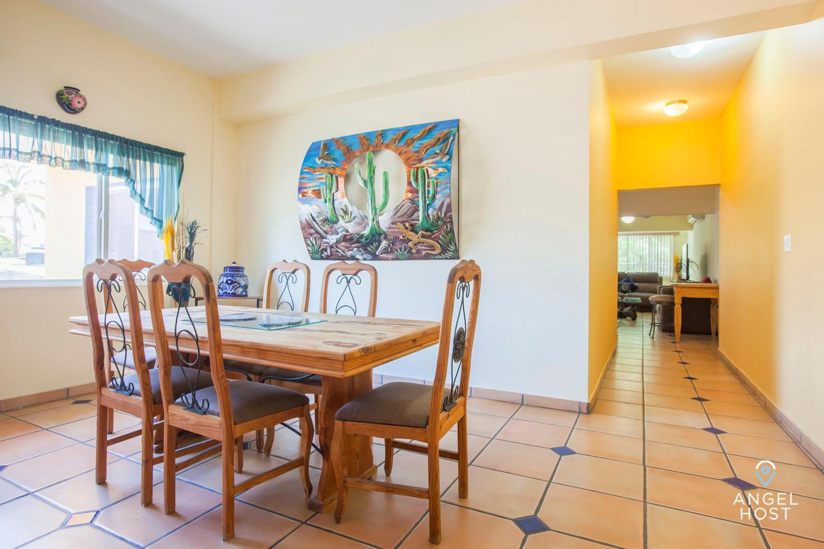 Cozy Stay 2 blocks from the beach and Malecón!