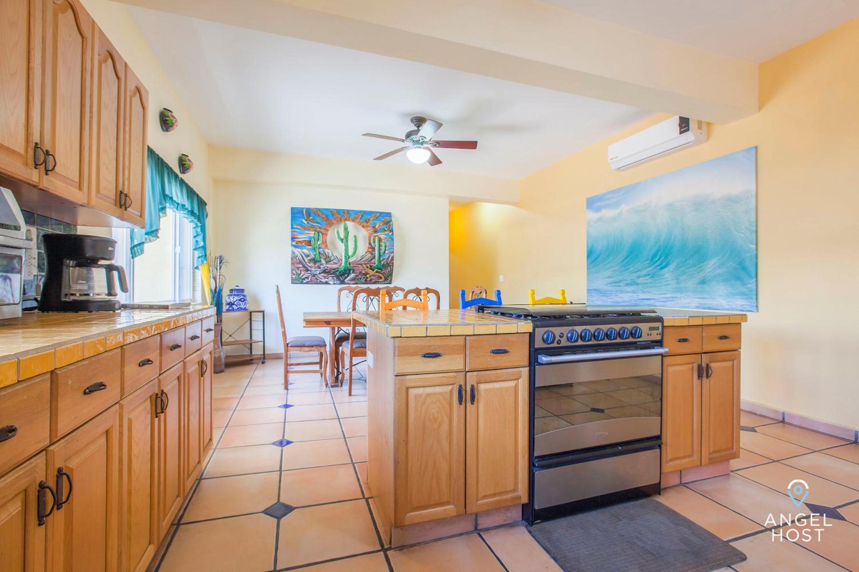 Cozy Stay 2 blocks from the beach and Malecón!