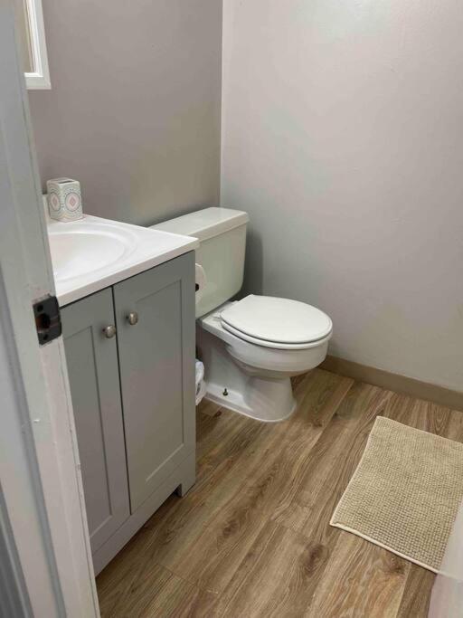 Great 2 Bedroom Apartment #C - Bryant view 2