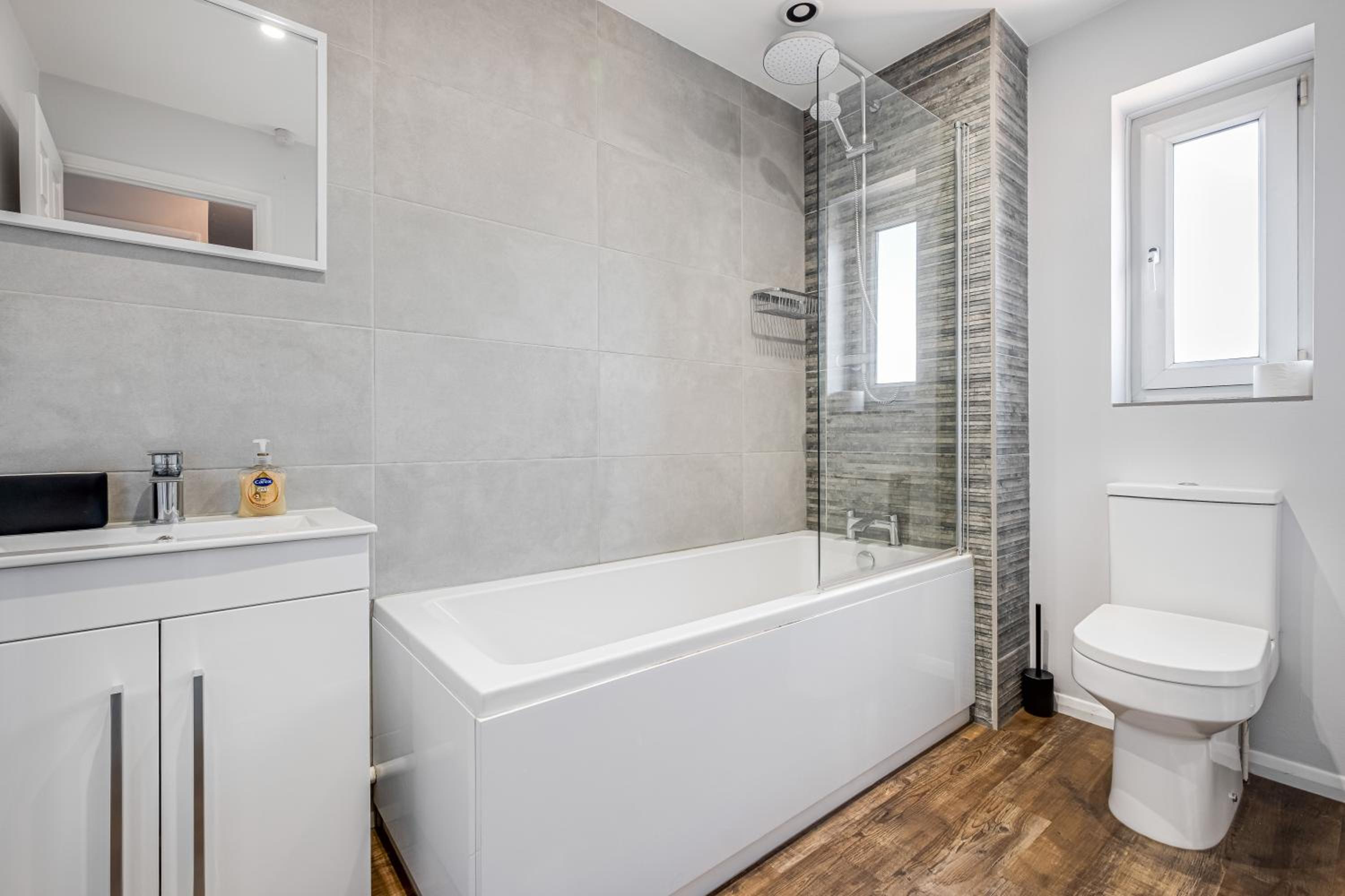 Comfortable Home away from Home with FREE Parking view 3