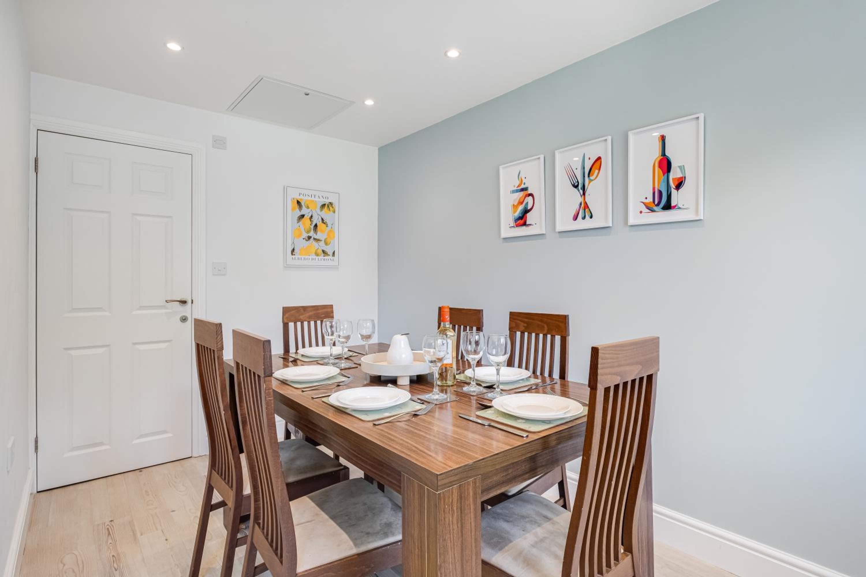 Comfortable Home away from Home with FREE Parking view 4