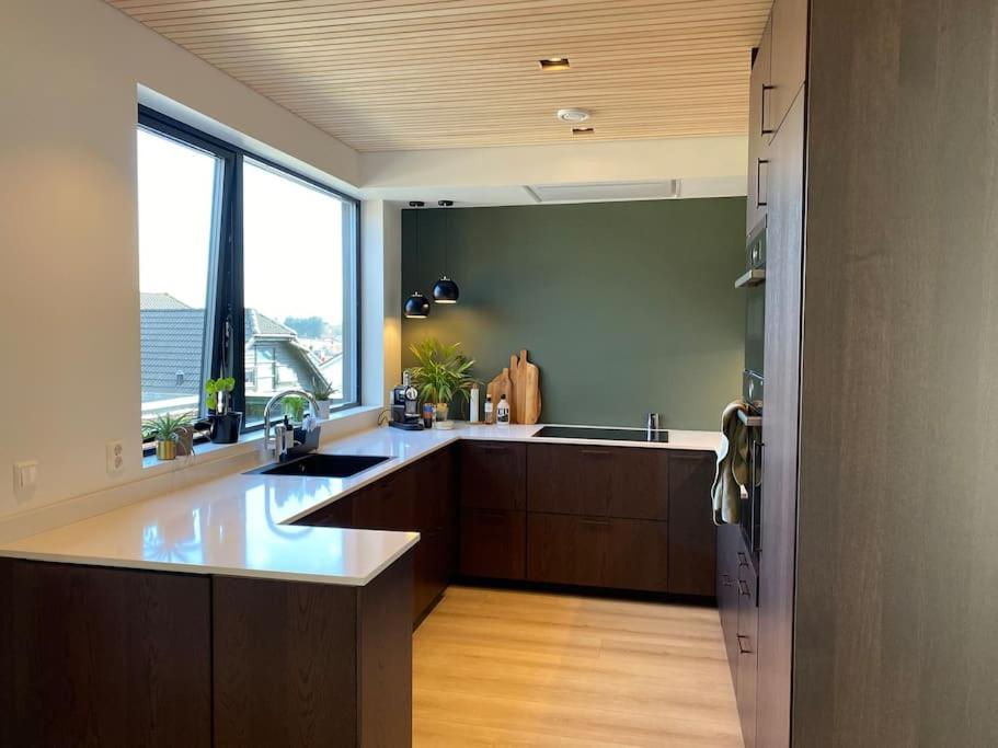 Exclusive 4-Bedroom Home -central Sandnes view 4