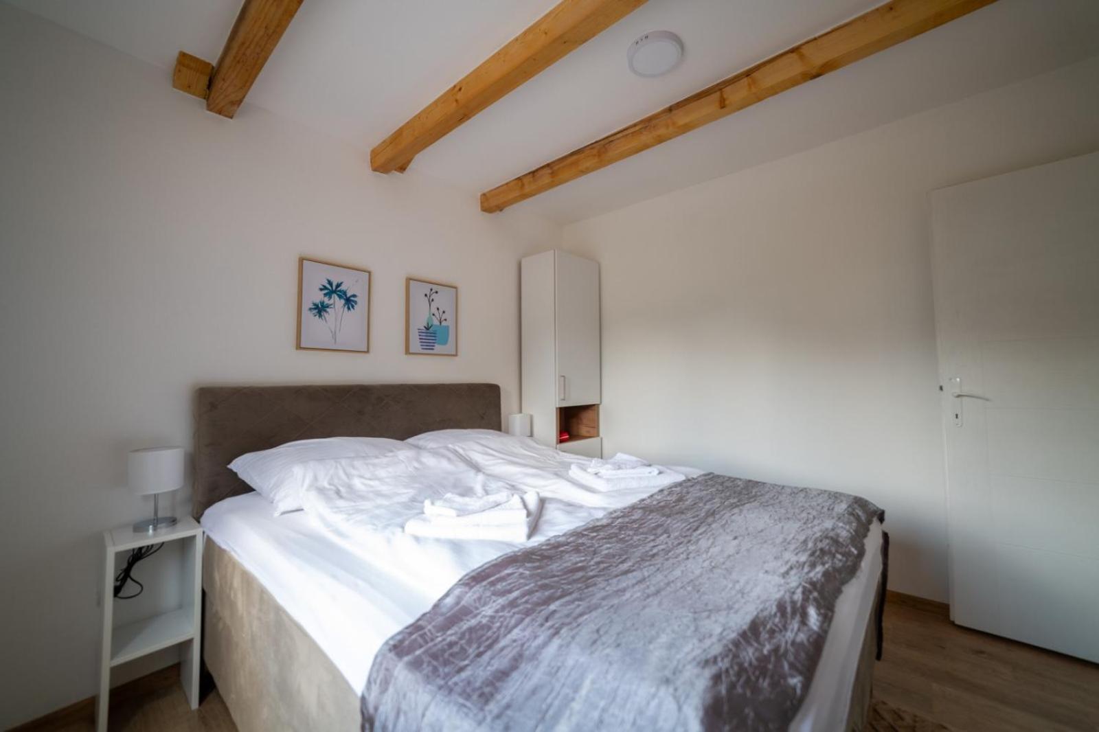 Sweet Home Visoko FREE PARKING, AC, RENT A CAR