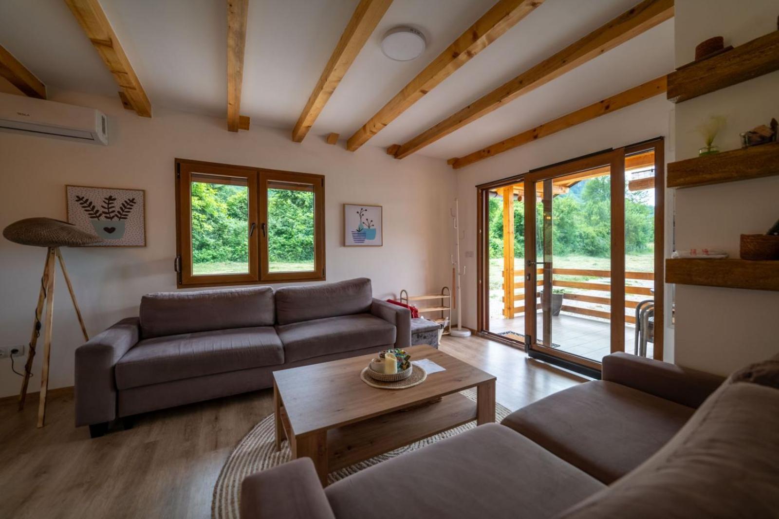 Sweet Home Visoko FREE PARKING, AC, RENT A CAR