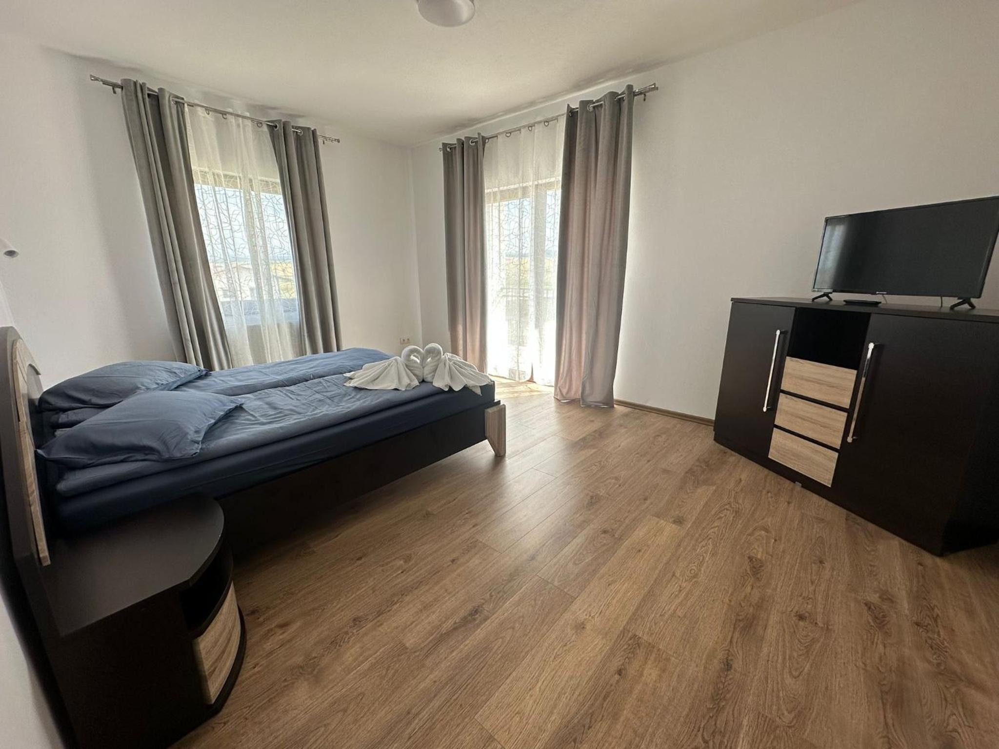 Dacia Apartments