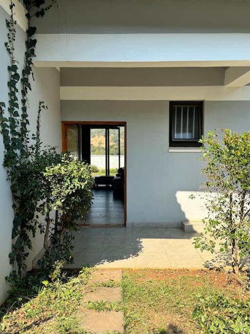 Aaru house