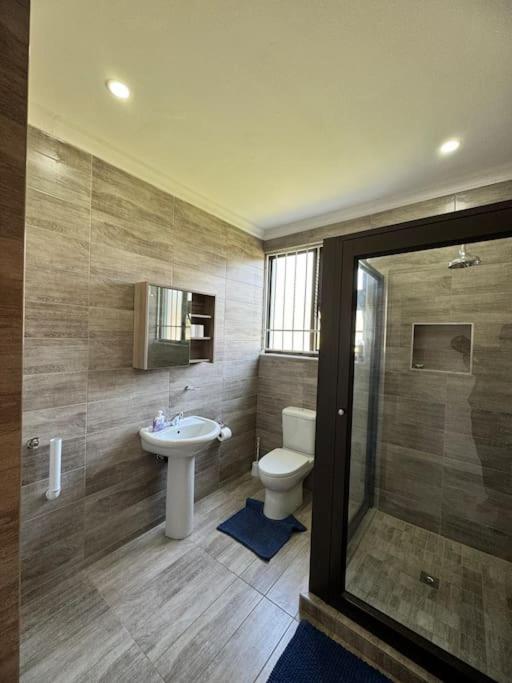Aaru house
