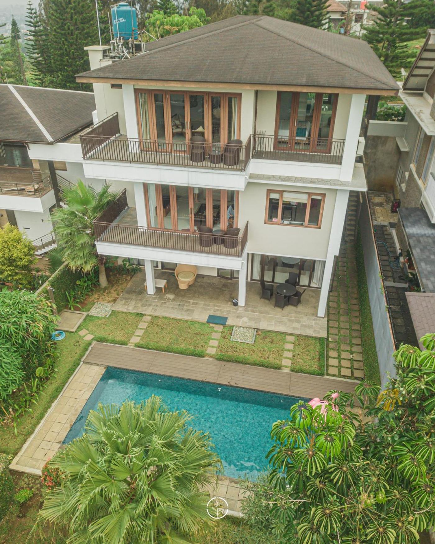 Morning Glory Mountain View Villa 4 Bedrooms With a Private Heated Swimming Pool