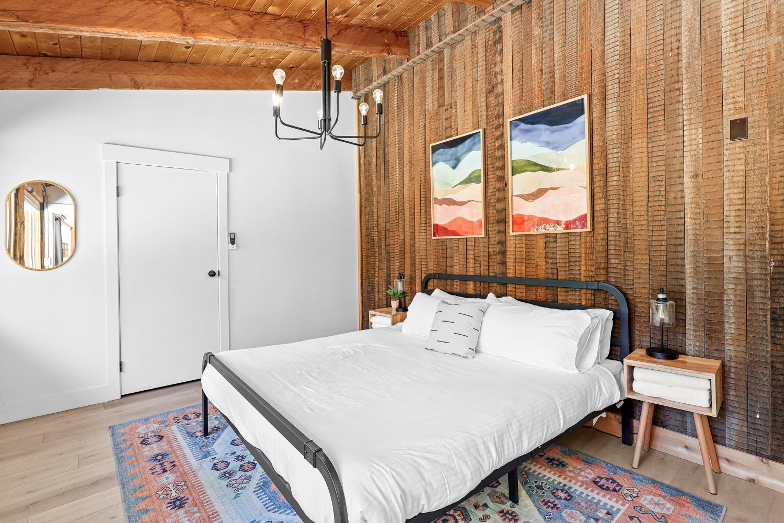 Basecamp Lodge