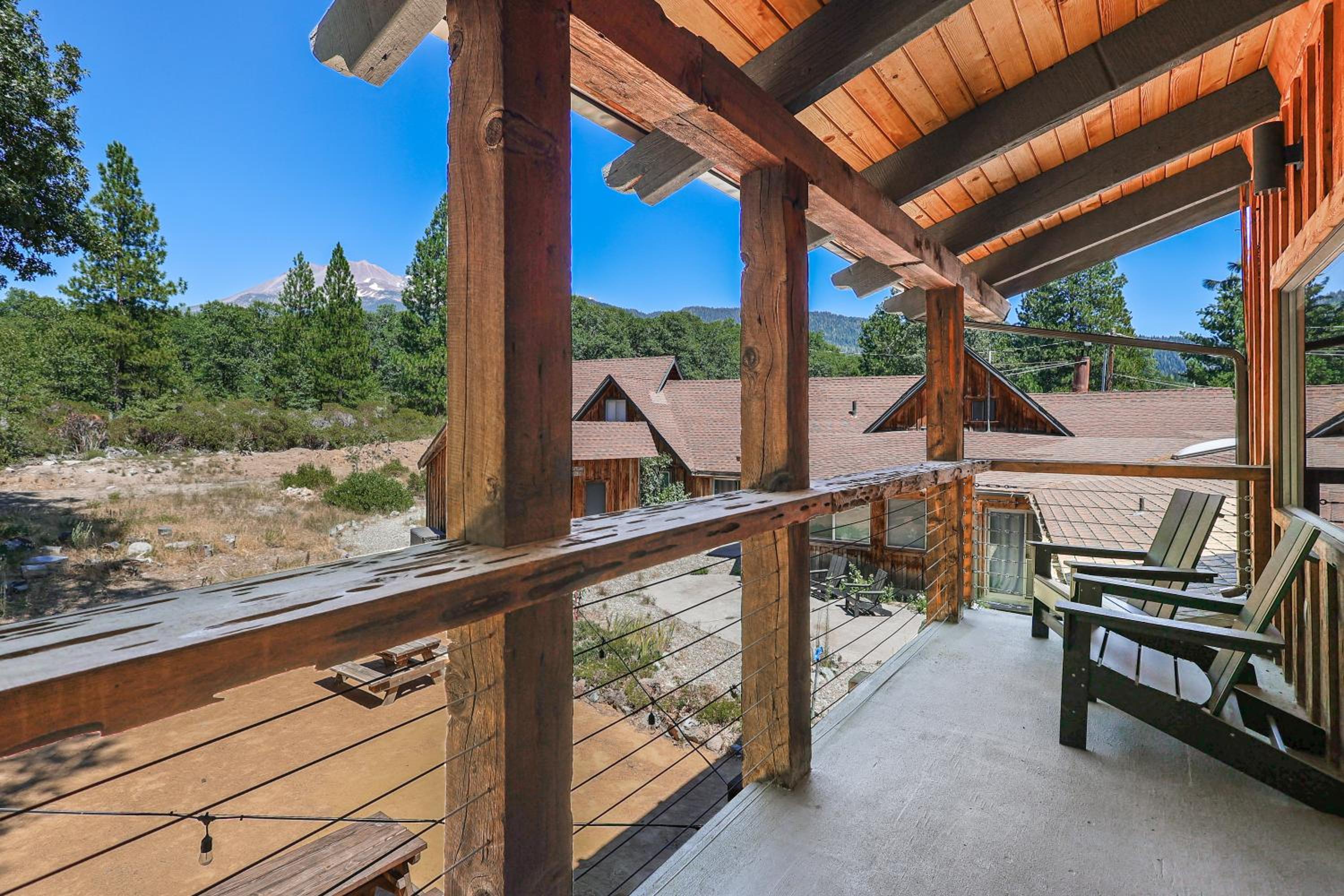 Basecamp Lodge