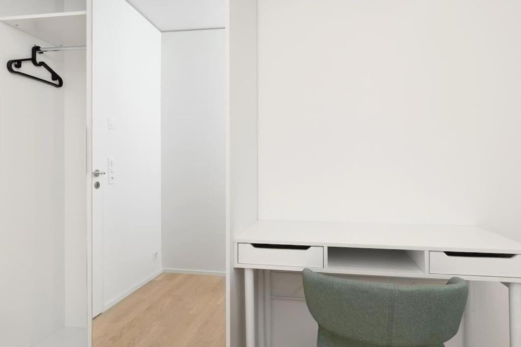 Prestigious Apt in RhyGarden