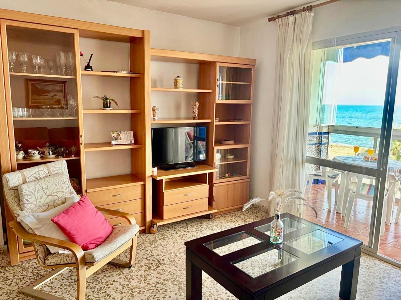 Apartamento en Rincón de la Victoria Primera linea de Playa