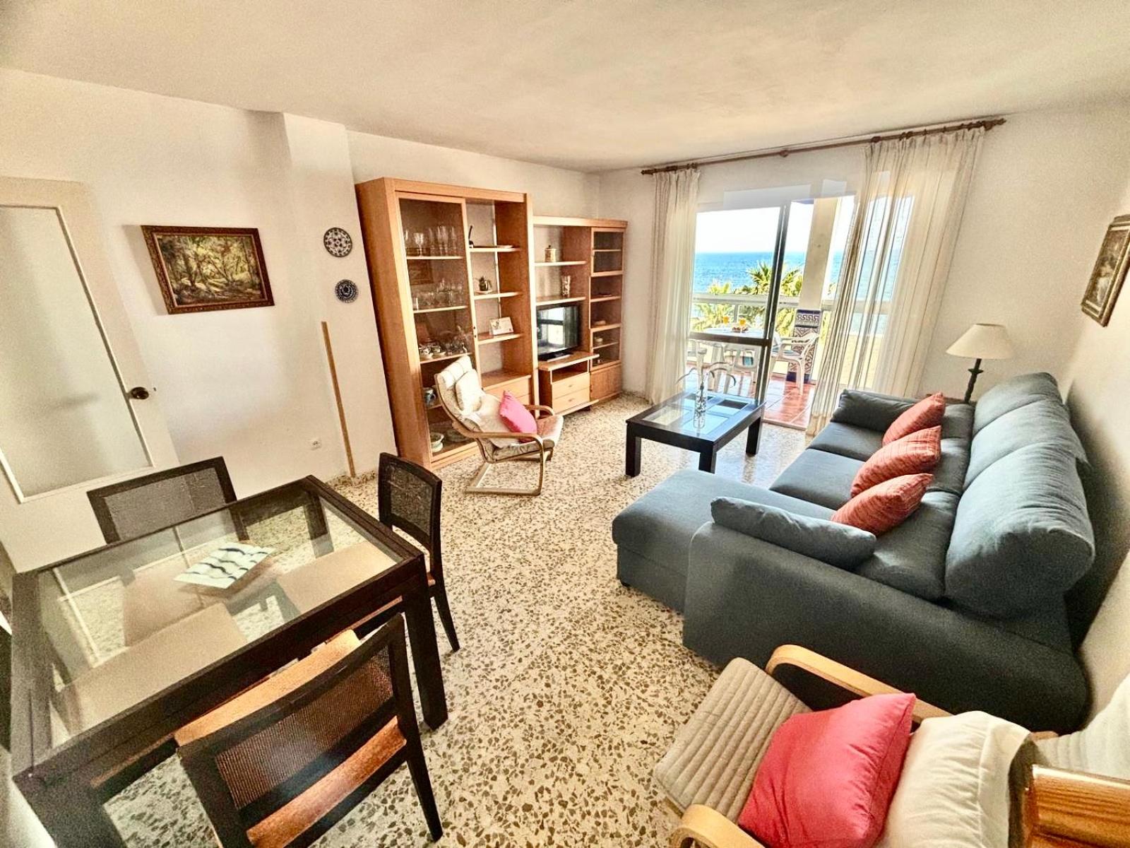 Apartamento en Rincón de la Victoria Primera linea de Playa