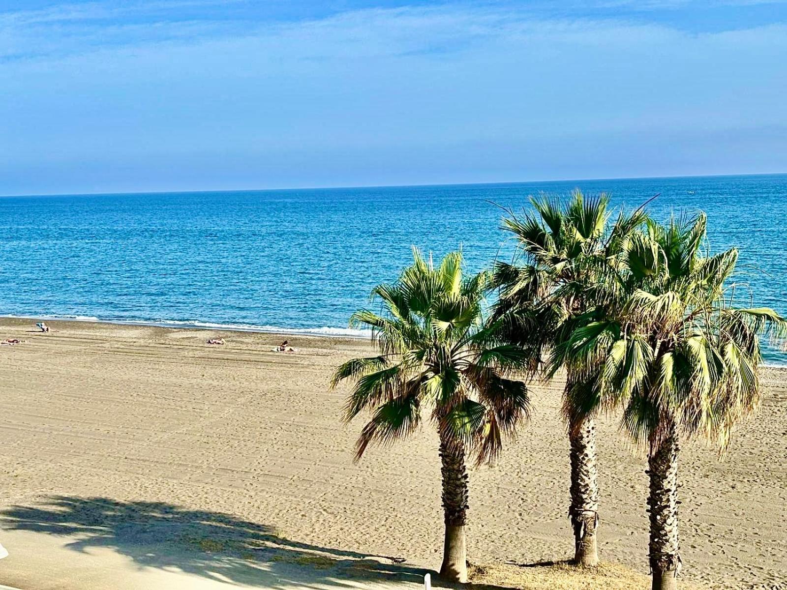 Apartamento en Rincón de la Victoria Primera linea de Playa