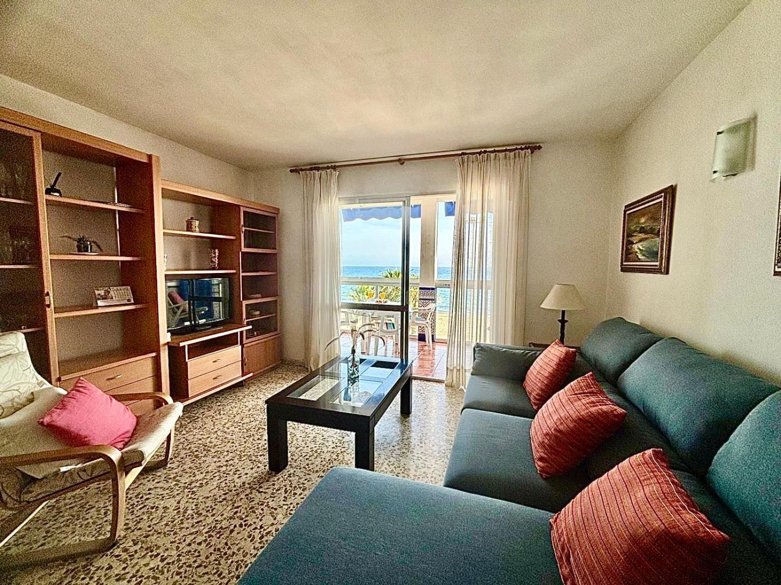 Apartamento en Rincón de la Victoria Primera linea de Playa