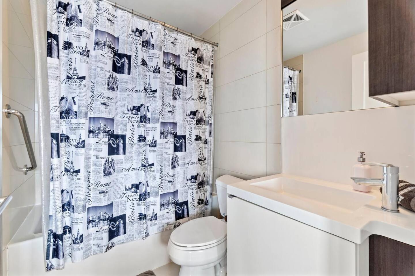 3BR Skyline Condo - By CN Tower & MTCC & Free Parking
