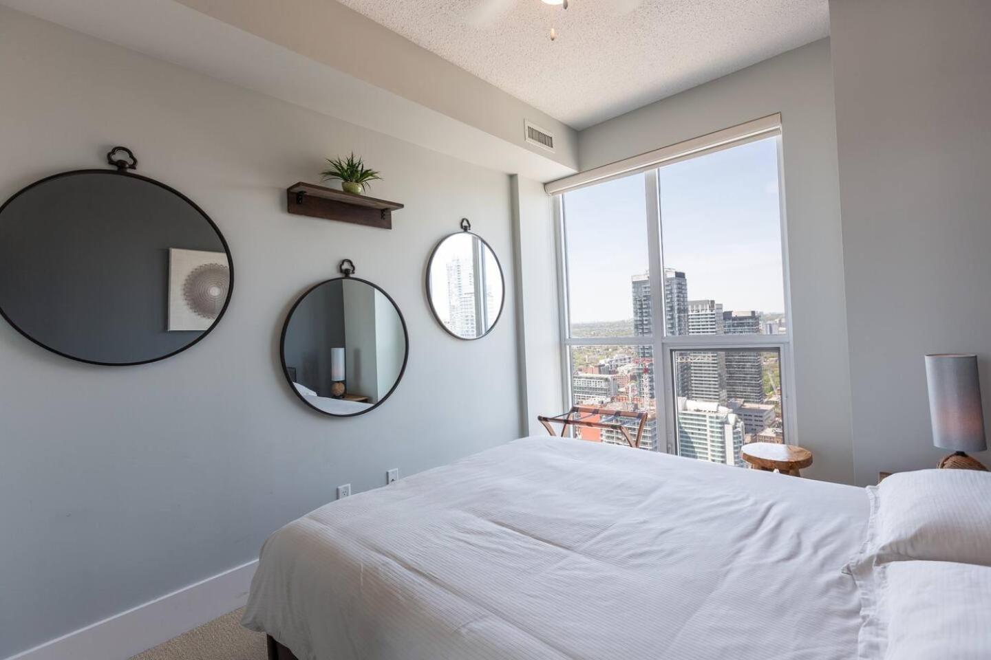 3BR Skyline Condo - By CN Tower & MTCC & Free Parking