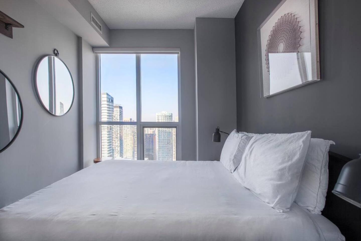 3BR Skyline Condo - By CN Tower & MTCC & Free Parking
