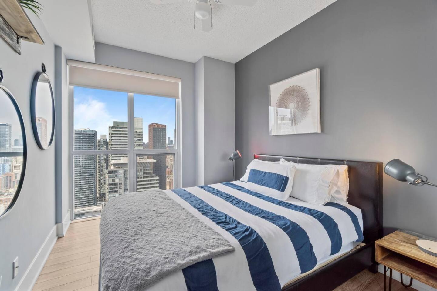 3BR Skyline Condo - By CN Tower & MTCC & Free Parking