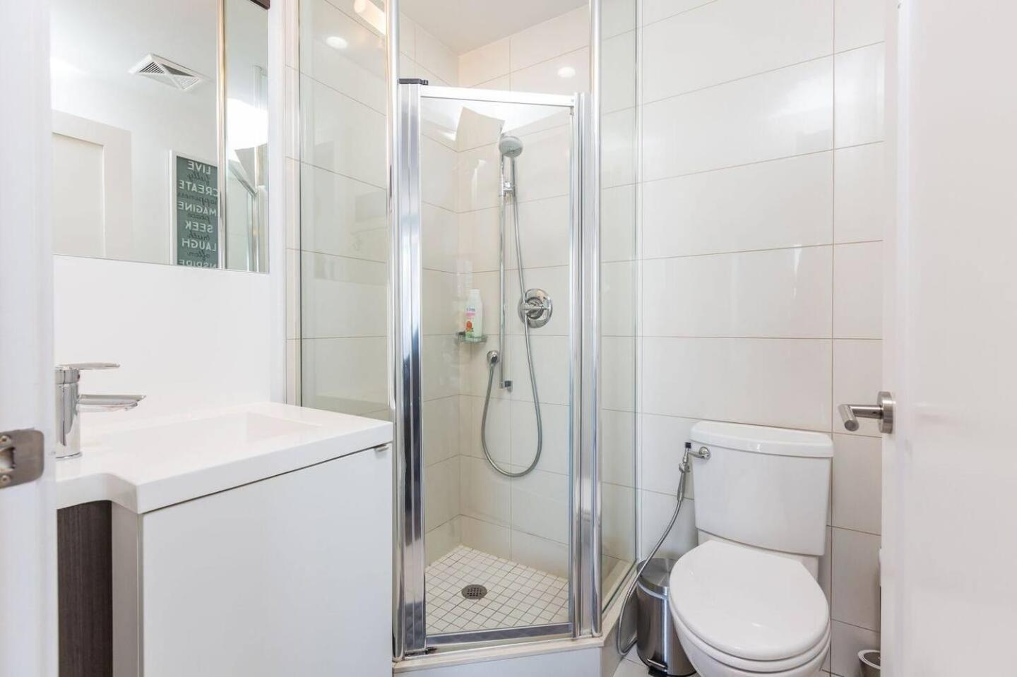 3BR Skyline Condo - By CN Tower & MTCC & Free Parking