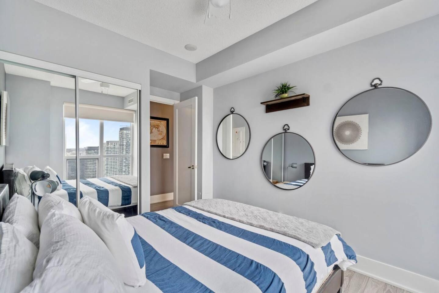 3BR Skyline Condo - By CN Tower & MTCC & Free Parking