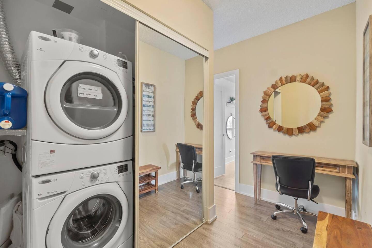 3BR Skyline Condo - By CN Tower & MTCC & Free Parking