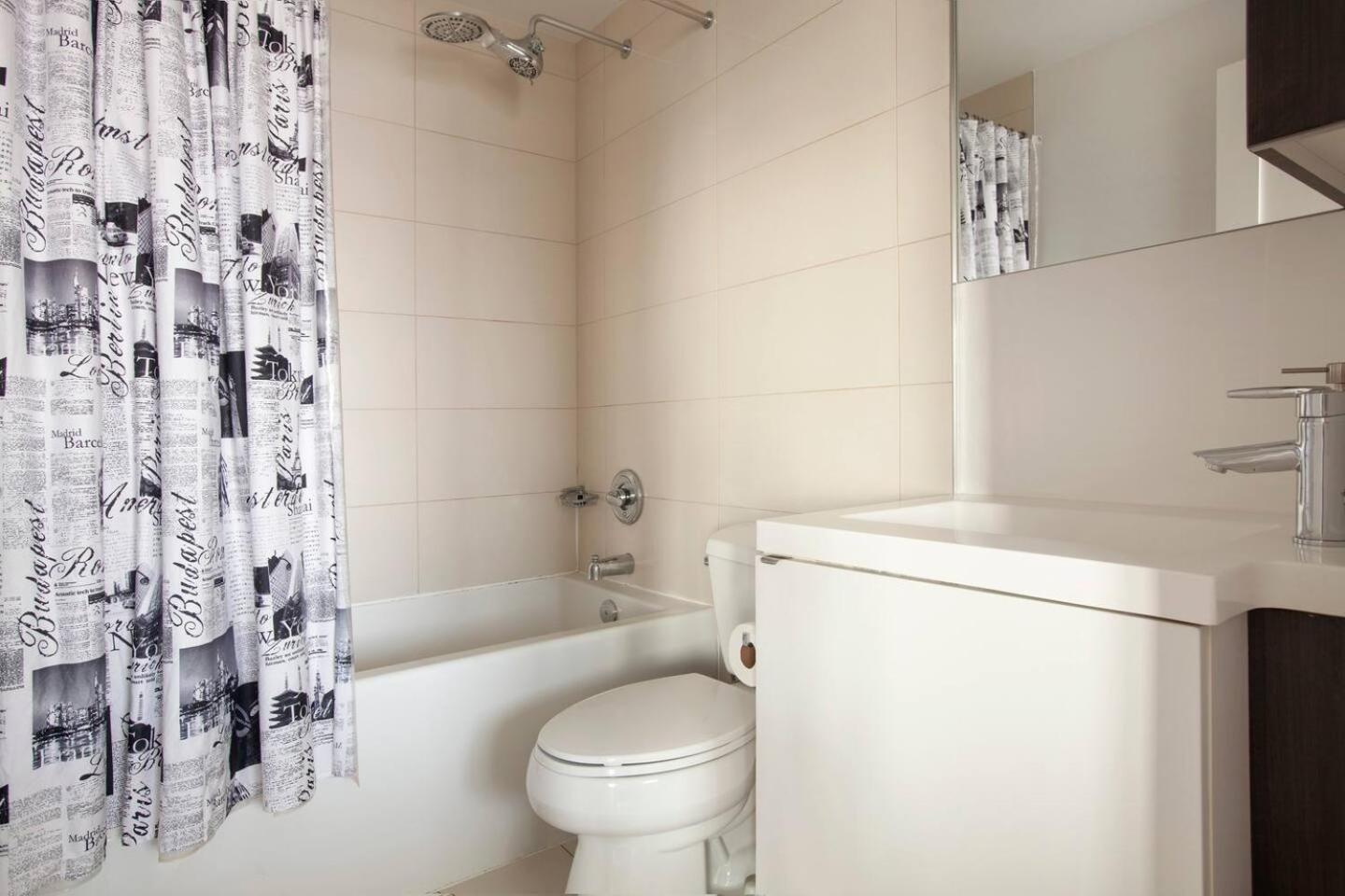 3BR Skyline Condo - By CN Tower & MTCC & Free Parking