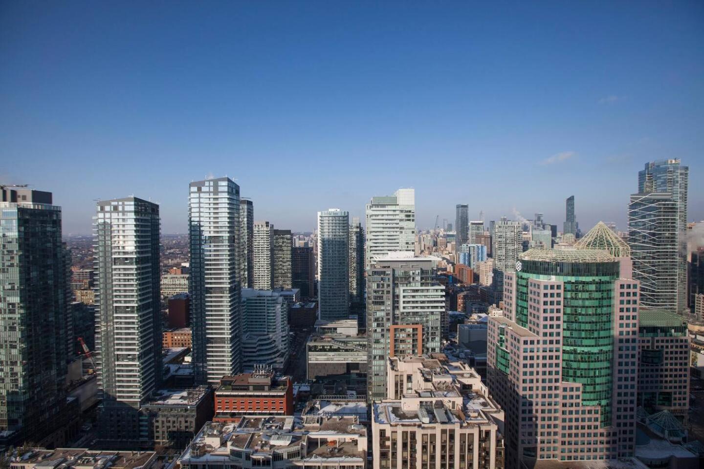 3BR Skyline Condo - By CN Tower & MTCC & Free Parking