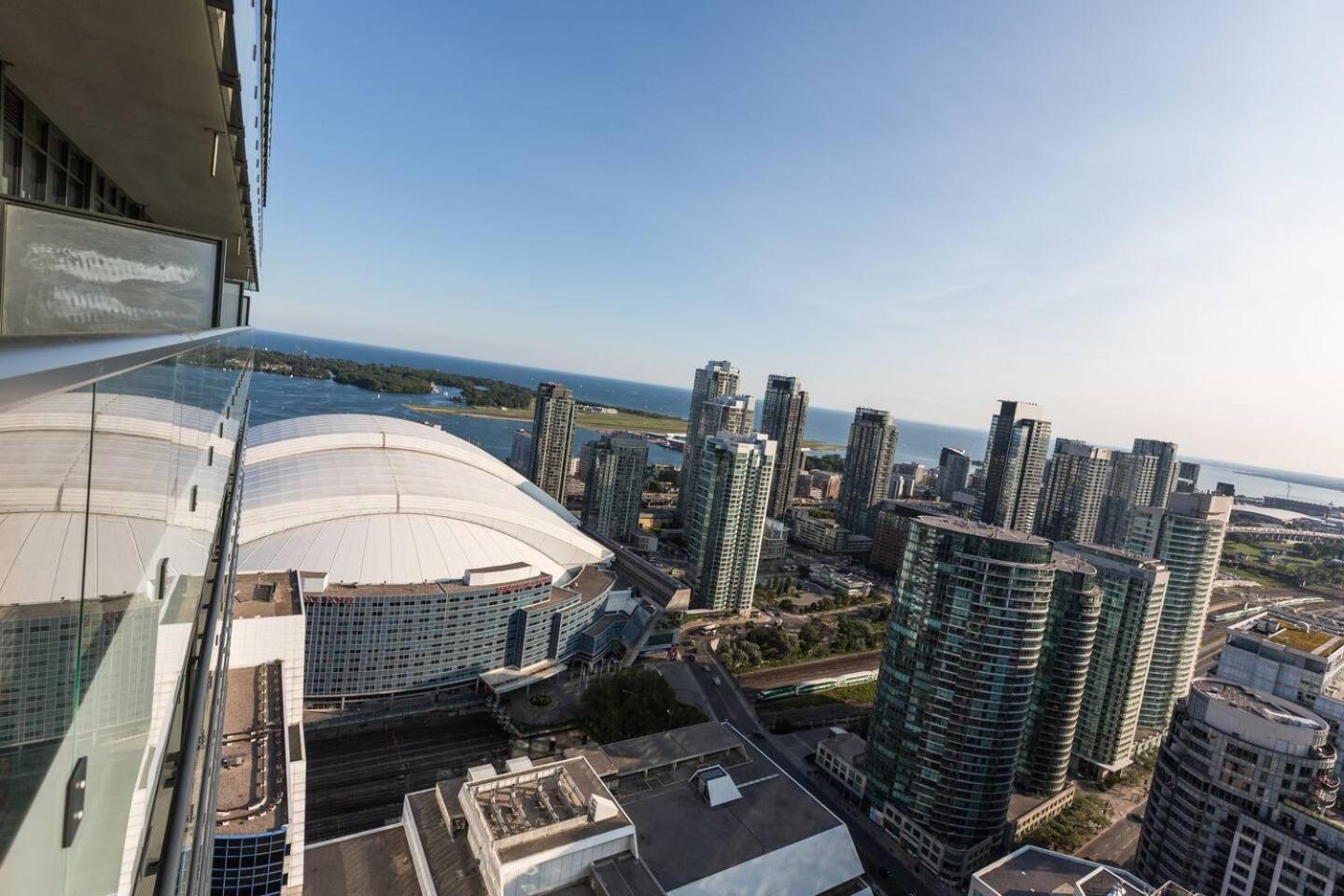 3BR Skyline Condo - By CN Tower & MTCC & Free Parking