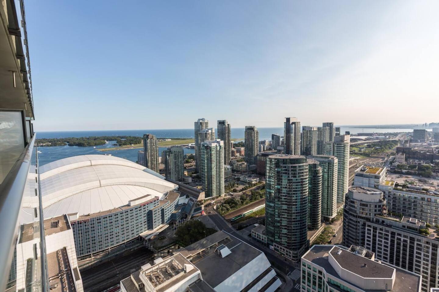 3BR Skyline Condo - By CN Tower & MTCC & Free Parking