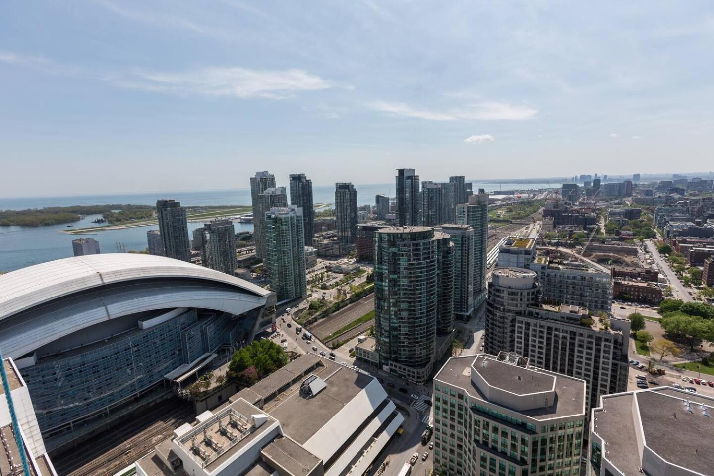 3BR Skyline Condo - By CN Tower & MTCC & Free Parking