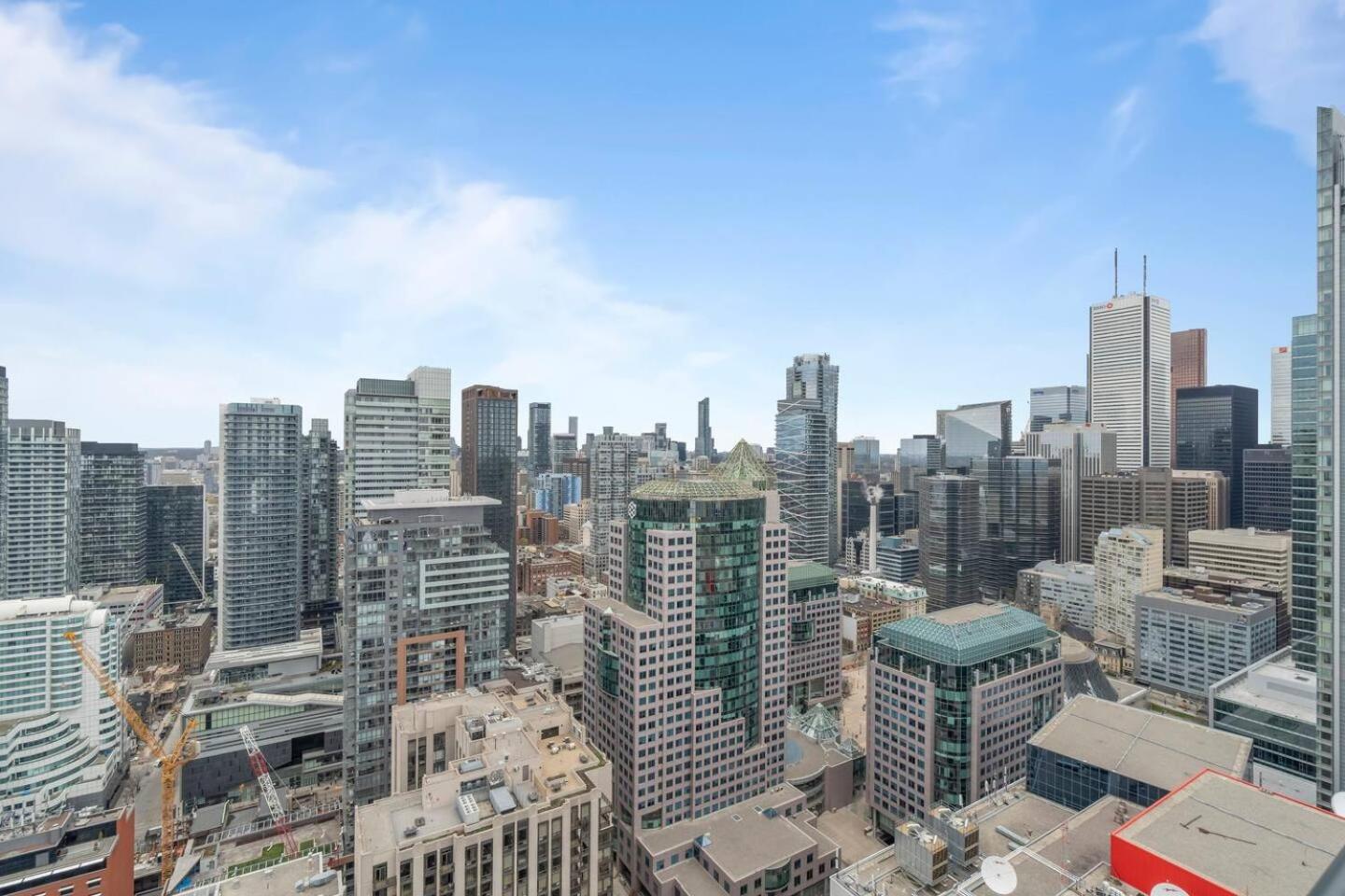 3BR Skyline Condo - By CN Tower & MTCC & Free Parking