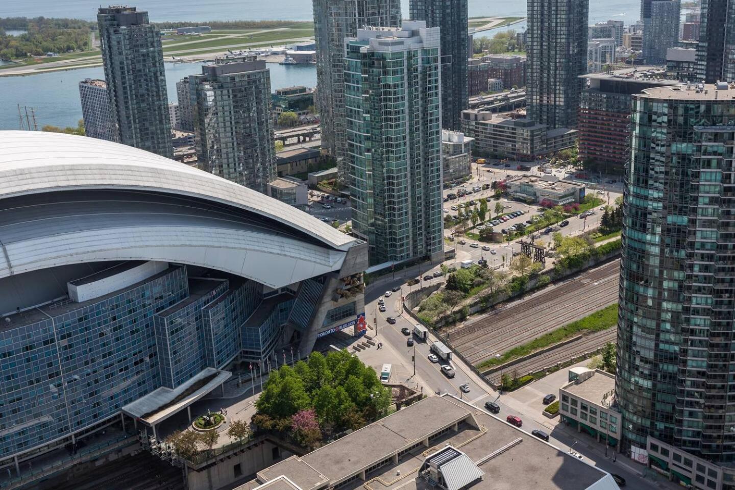 3BR Skyline Condo - By CN Tower & MTCC & Free Parking