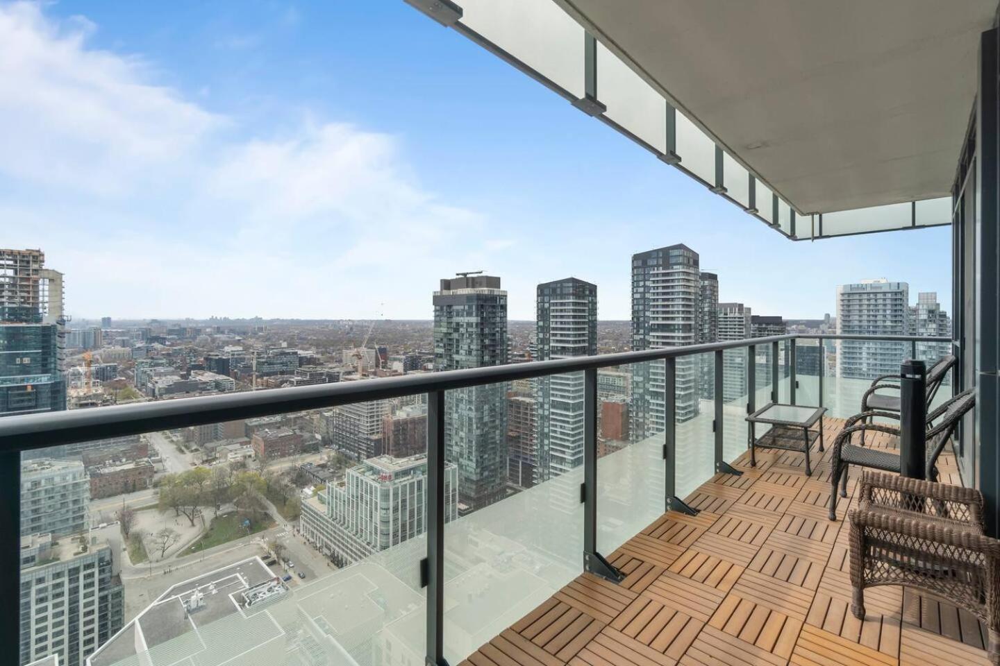 3BR Skyline Condo - By CN Tower & MTCC & Free Parking