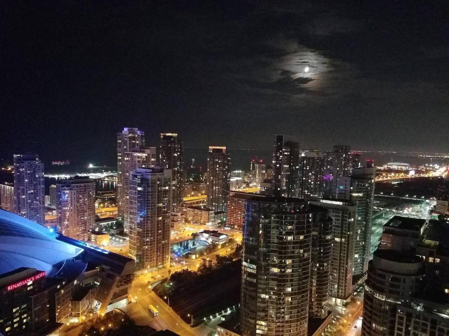 3BR Skyline Condo - By CN Tower & MTCC & Free Parking