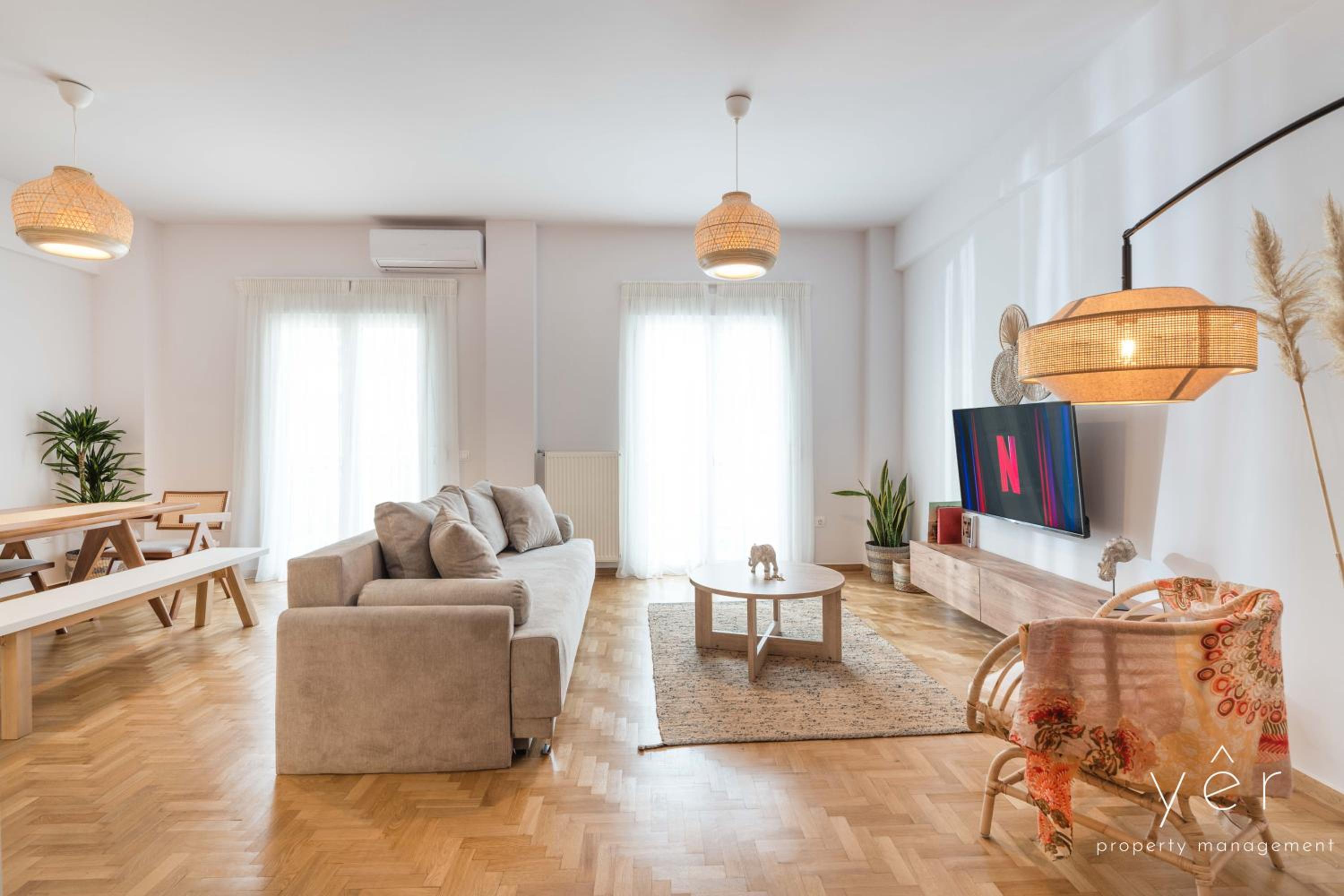 Free-Spirit Large Boho Apartment with Free-Parking photo 2