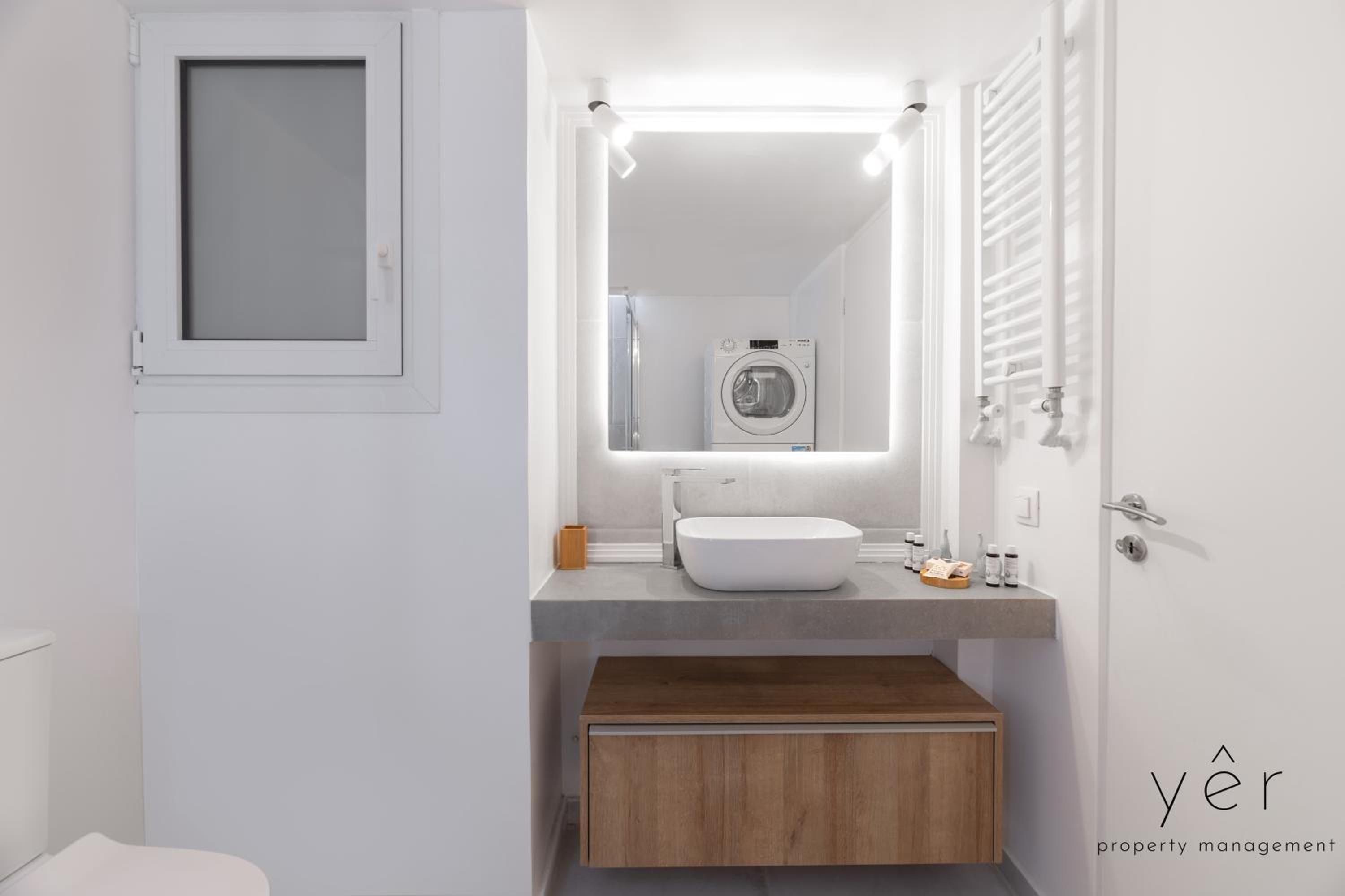 Free-Spirit Large Boho Apartment with Free-Parking photo 3