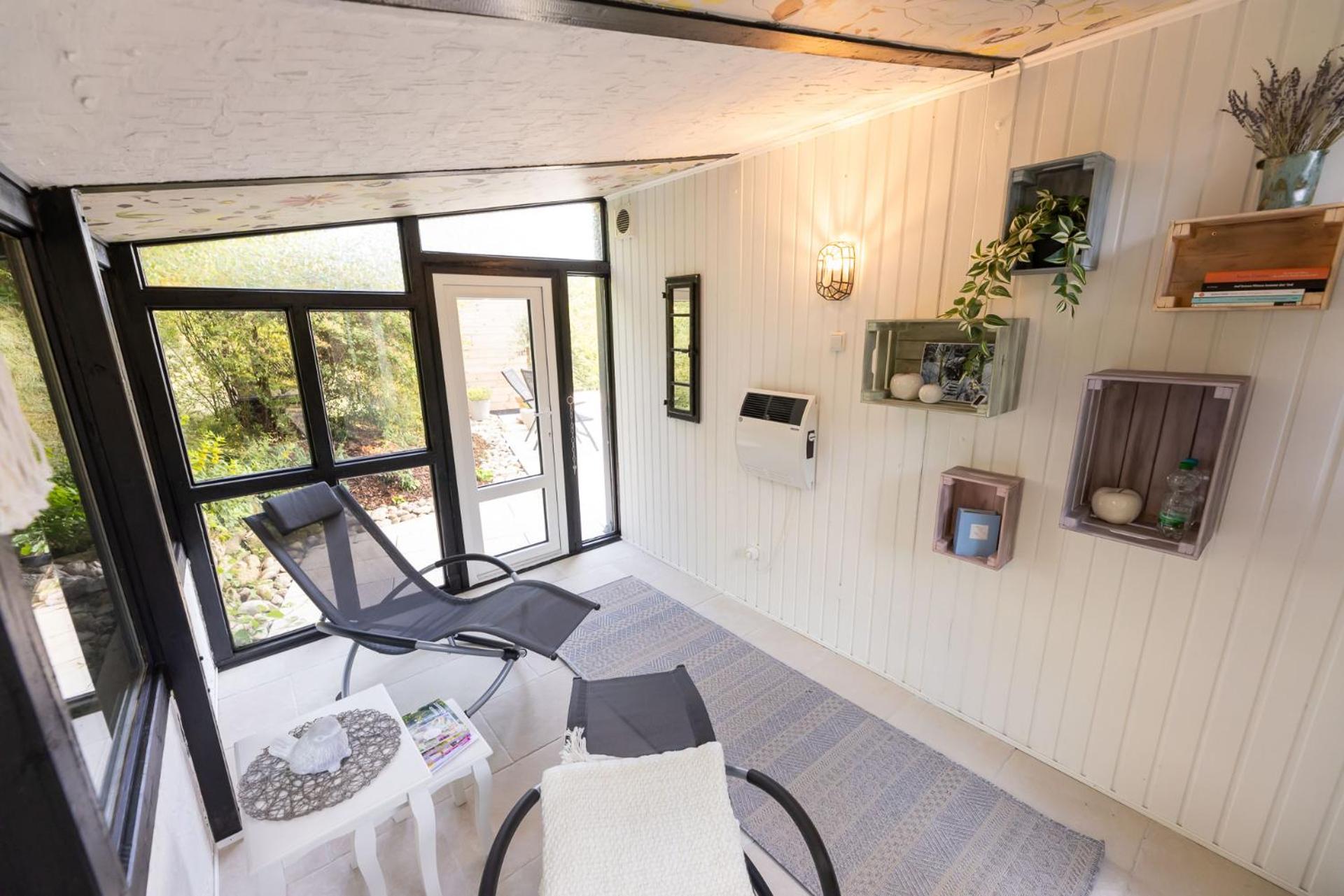 Romantisches Cottage mit Sauna, Terrasse & Natur
