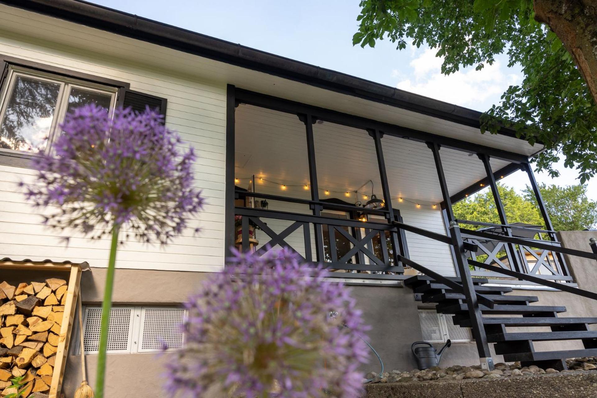 Romantisches Cottage mit Sauna, Terrasse & Natur