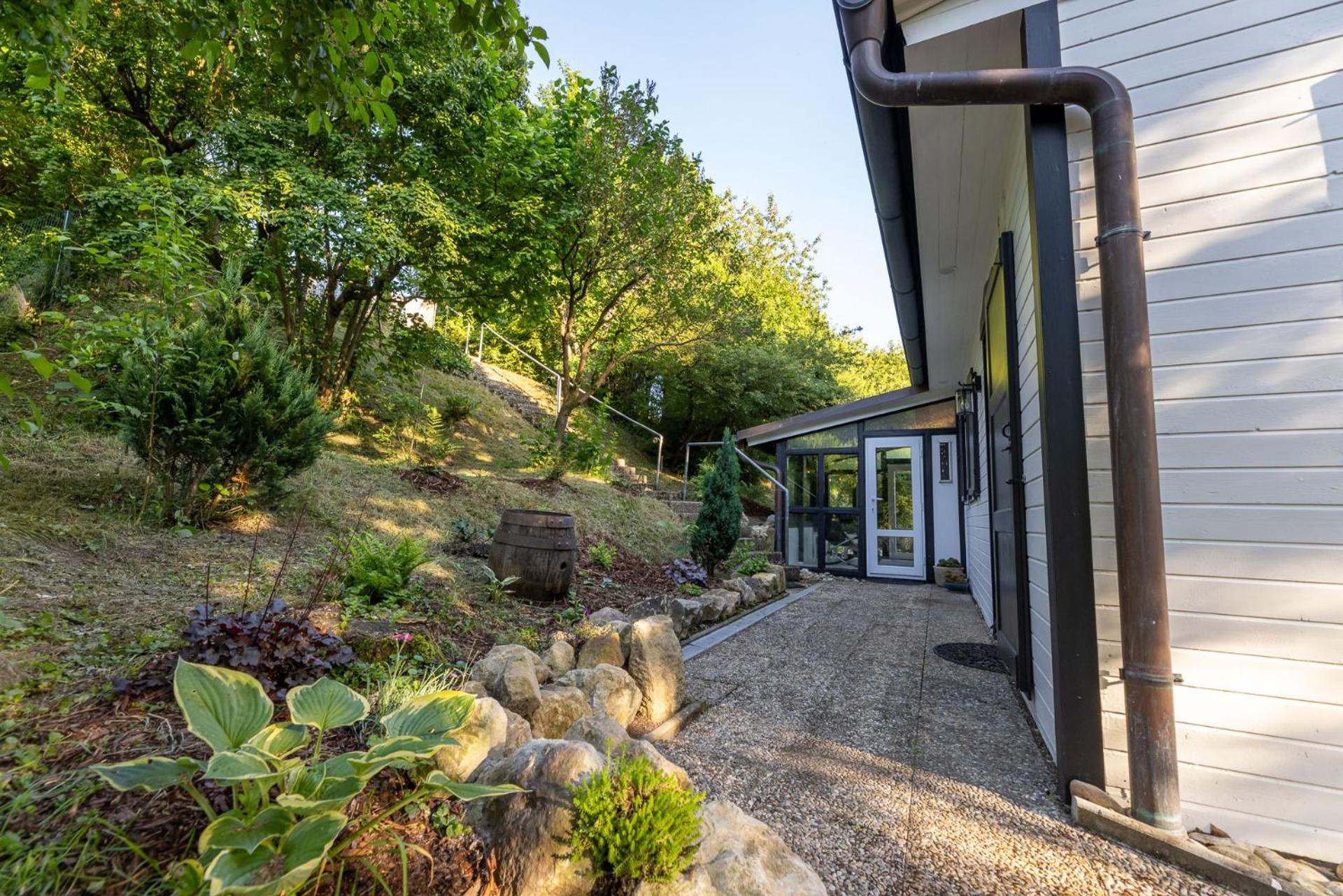 Romantisches Cottage mit Sauna, Terrasse & Natur