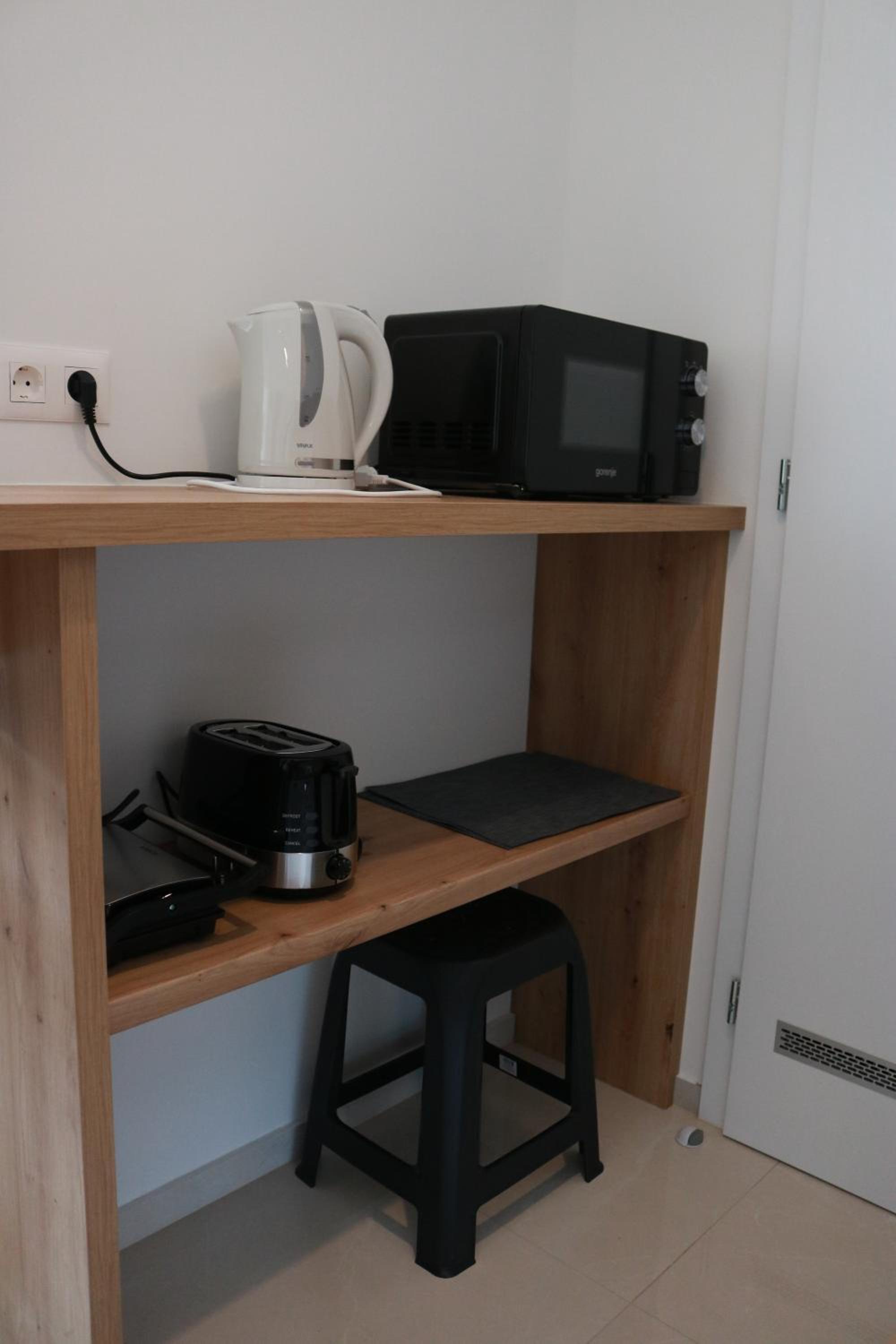 Apartment Queen, self check-in, free private garage parking
