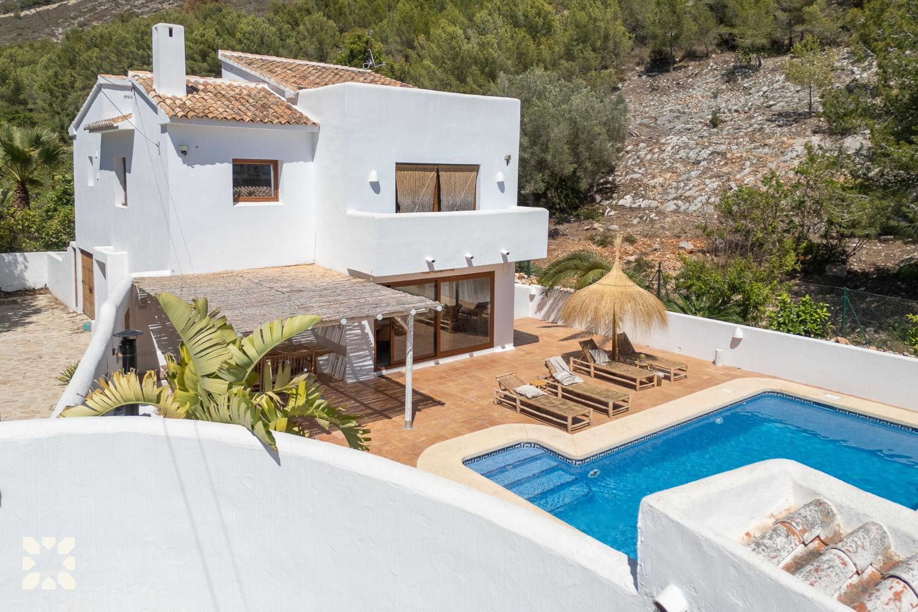 Villa Yoz by Abahana Villas
