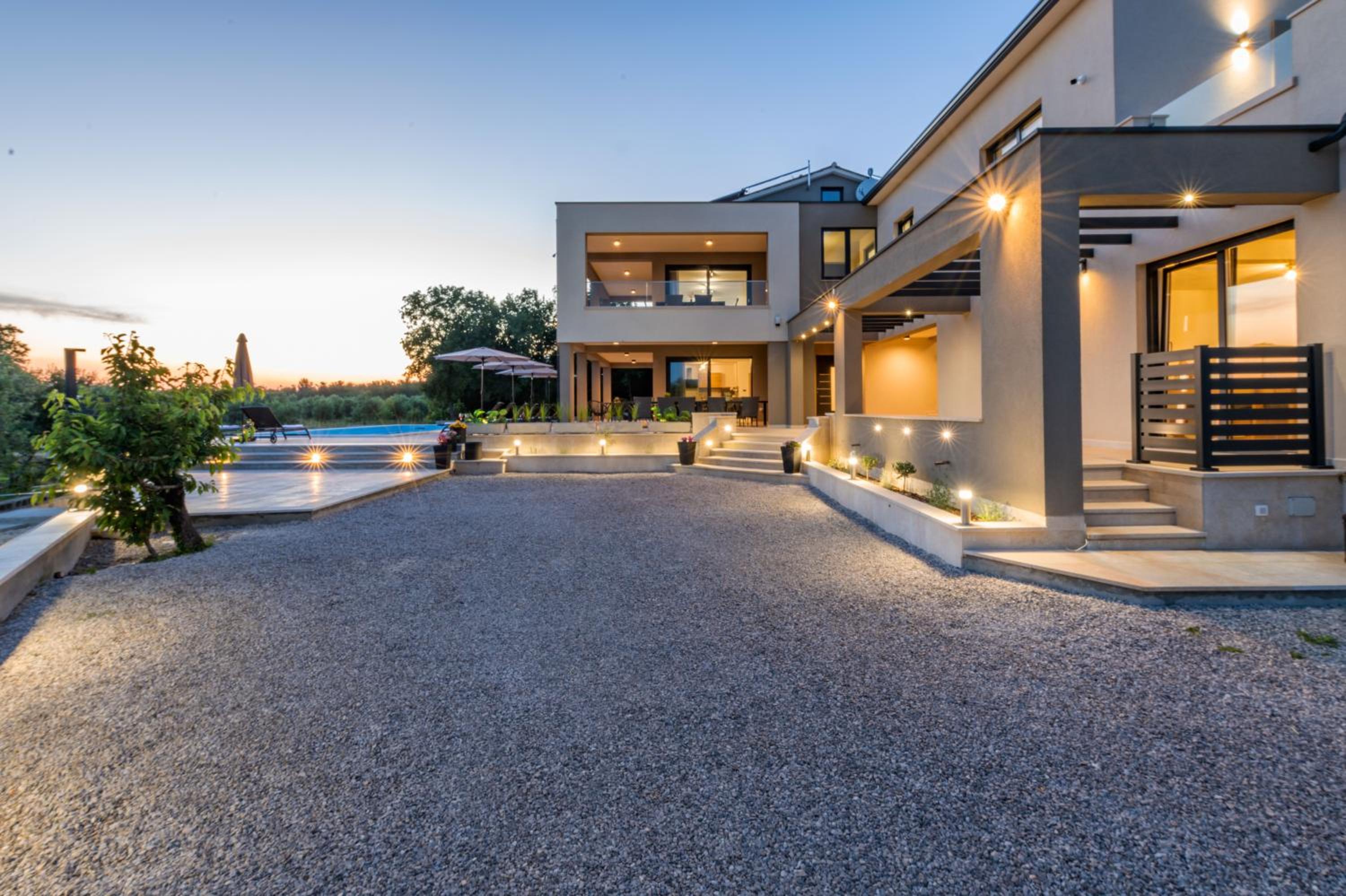 Villa Silente, modern and luxurious villa hugged by nature
