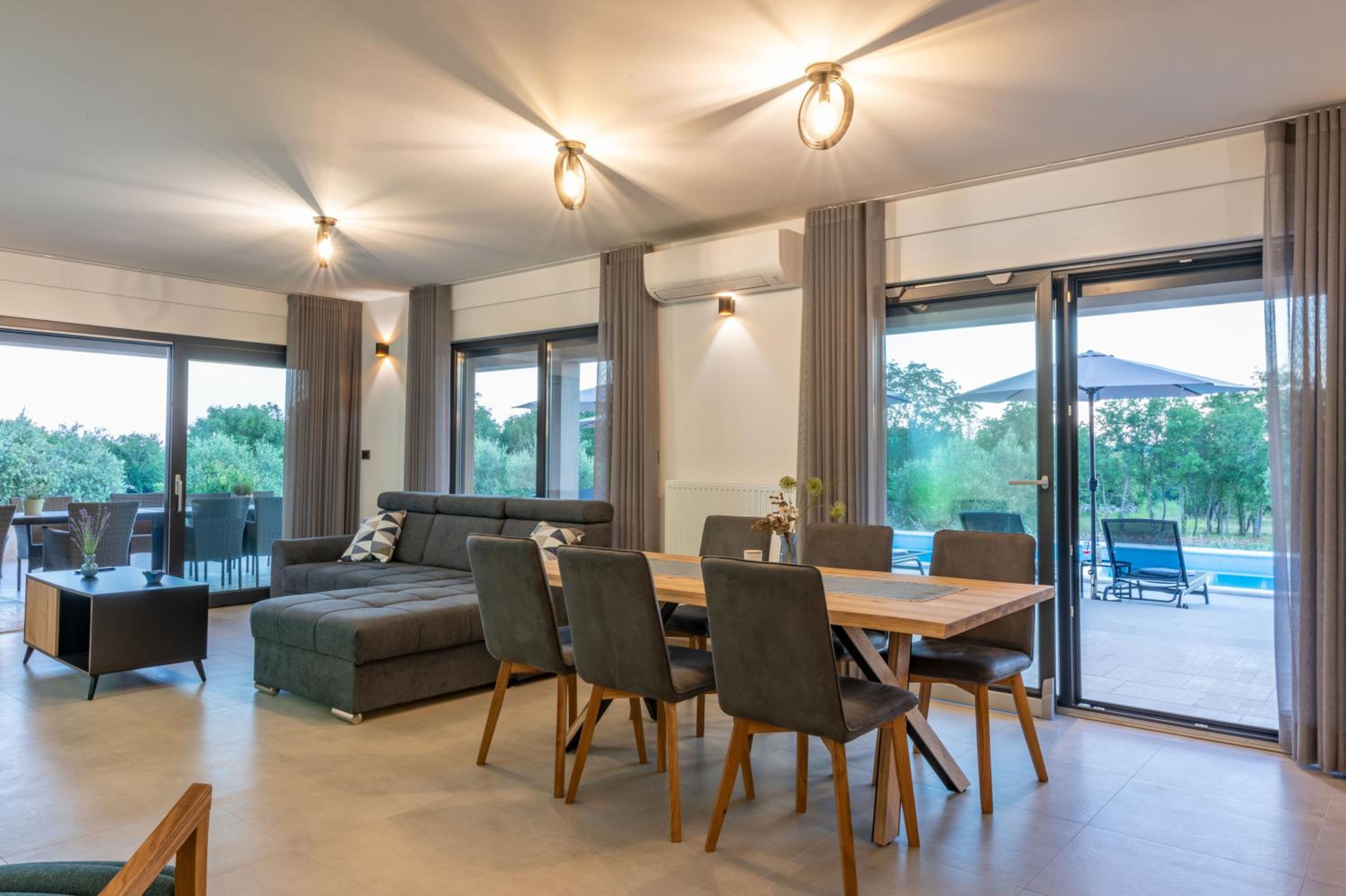 Villa Silente, modern and luxurious villa hugged by nature