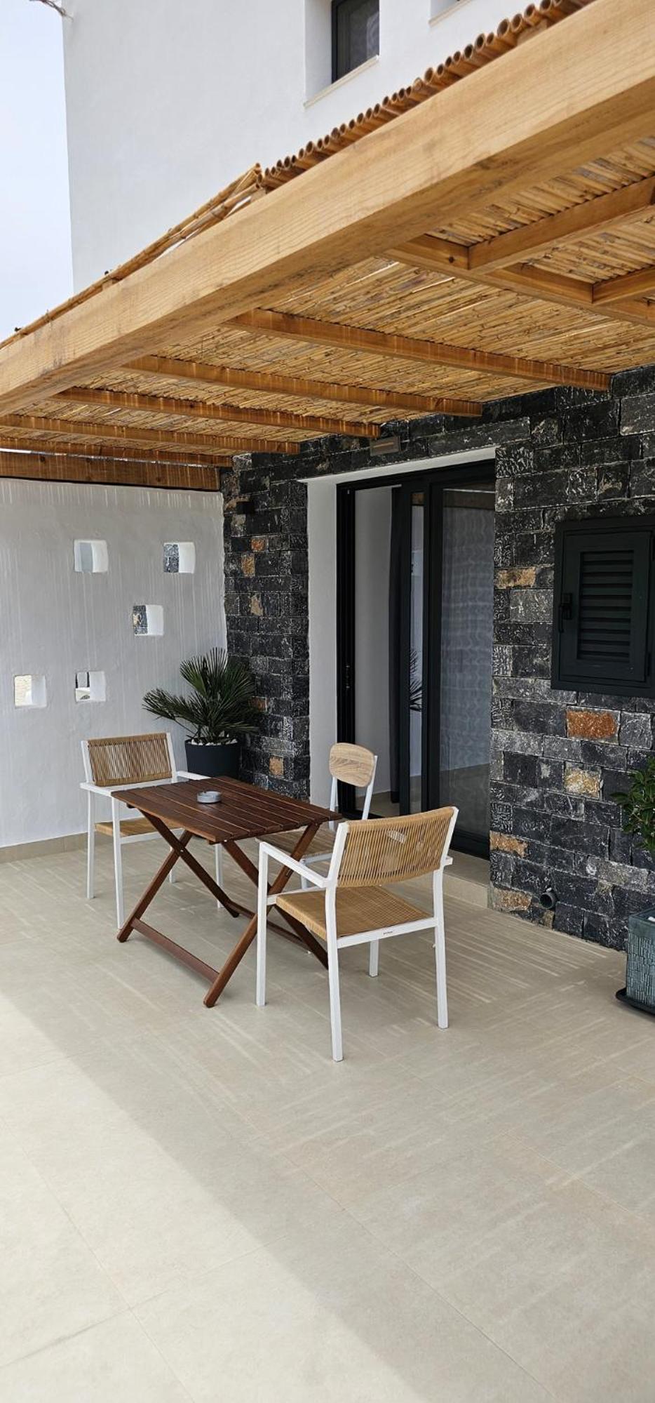 DG Luxury Apartments