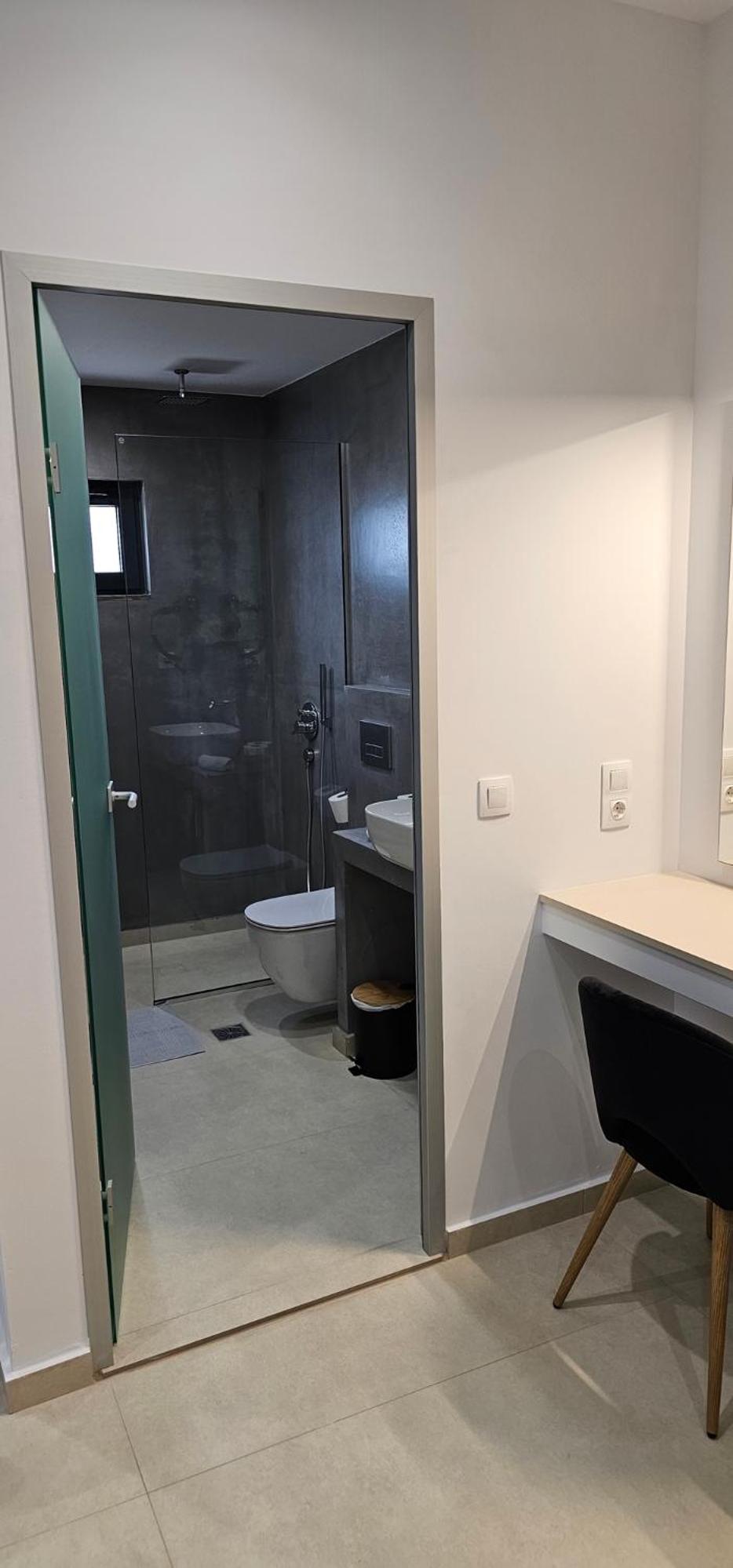 DG Luxury Apartments