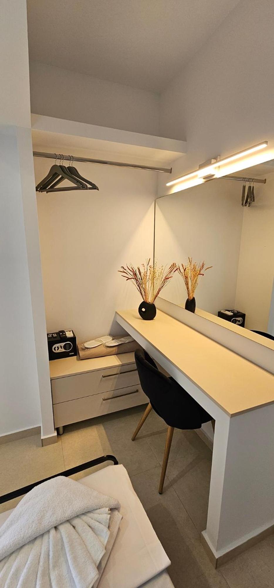 DG Luxury Apartments