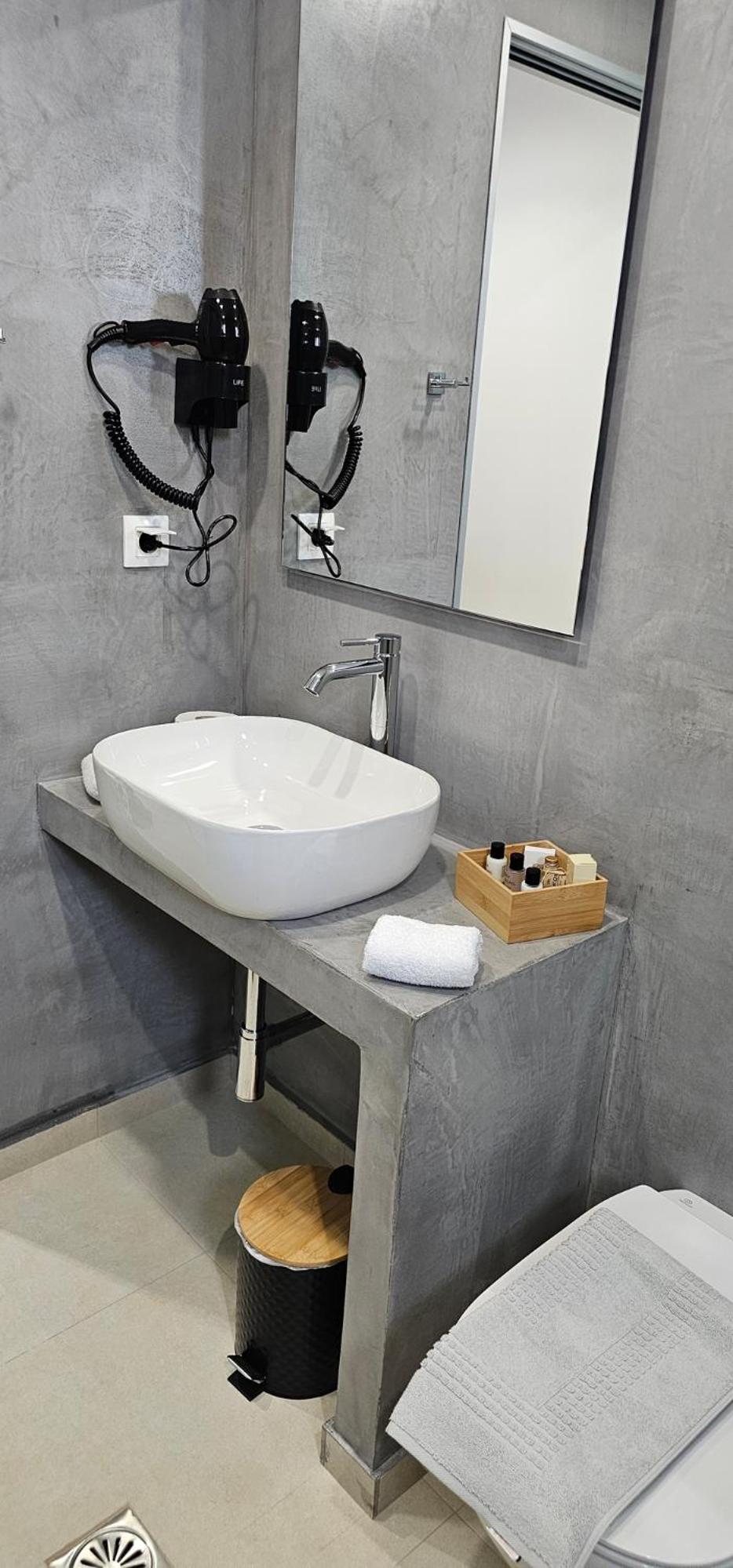 DG Luxury Apartments